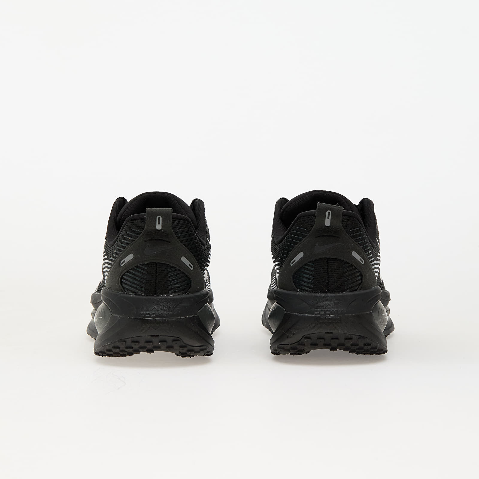 Herenschoenen Nike Vomero 18 Black/ Black-Dk Smoke Grey-Lt Smoke Grey