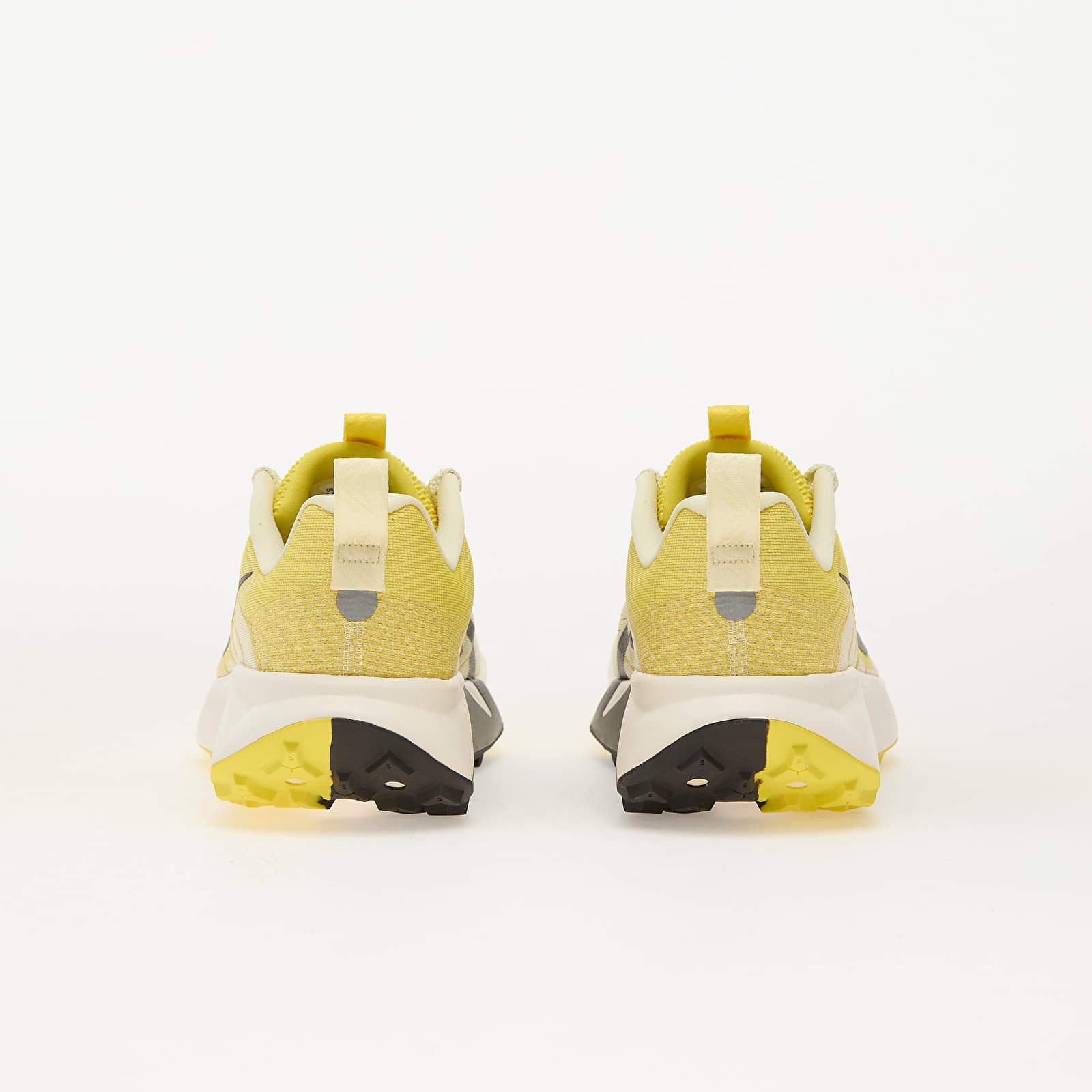 Meeste tossud ja kingad Nike Wildhorse 10 Alabaster/ Medium Ash-Lightening