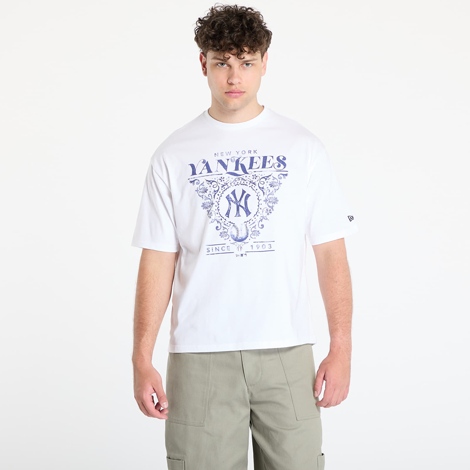 Camisetas hombre New Era New York Yankees Floral Graphic Oversized Tee UNISEX White