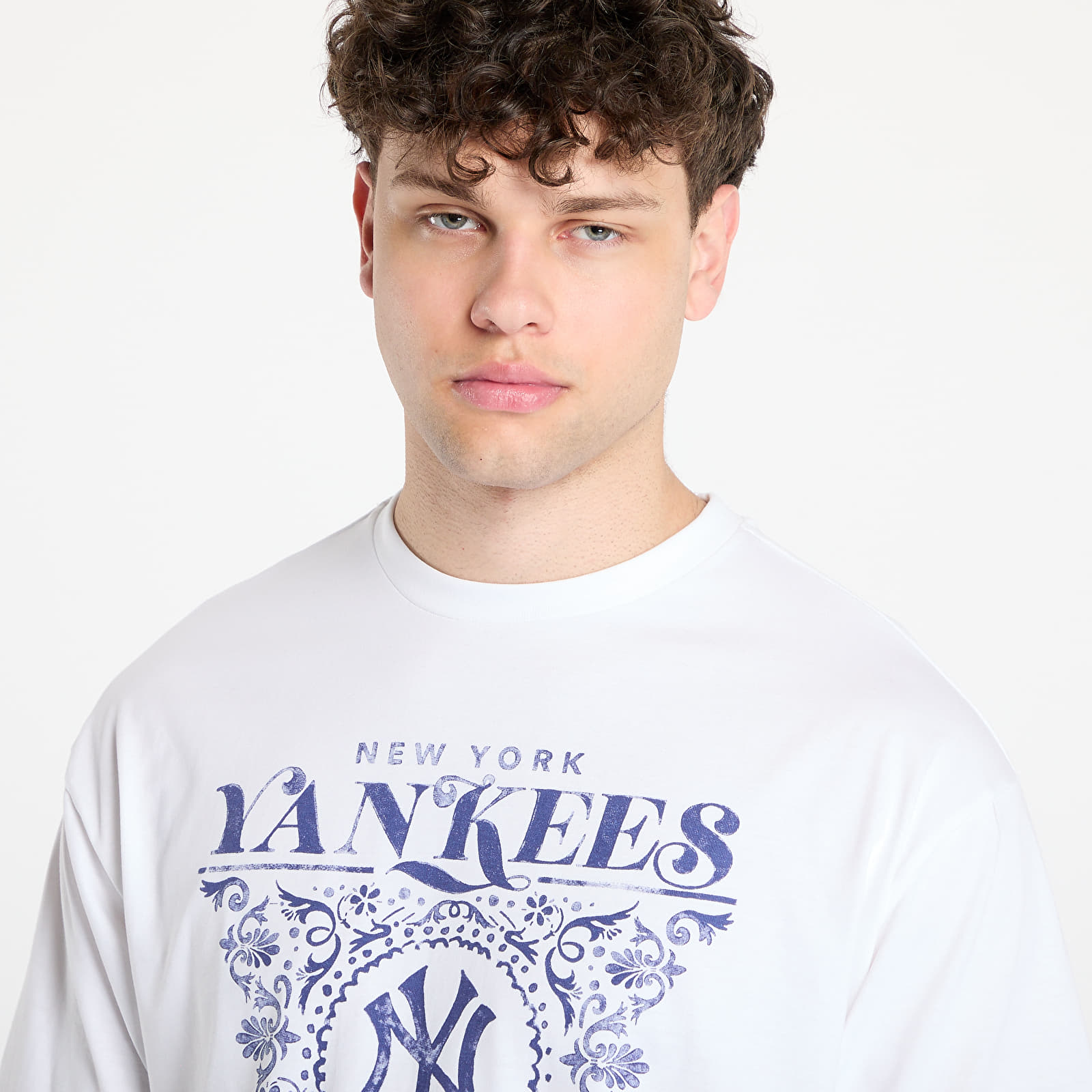 Camisetas hombre New Era New York Yankees Floral Graphic Oversized Tee UNISEX White