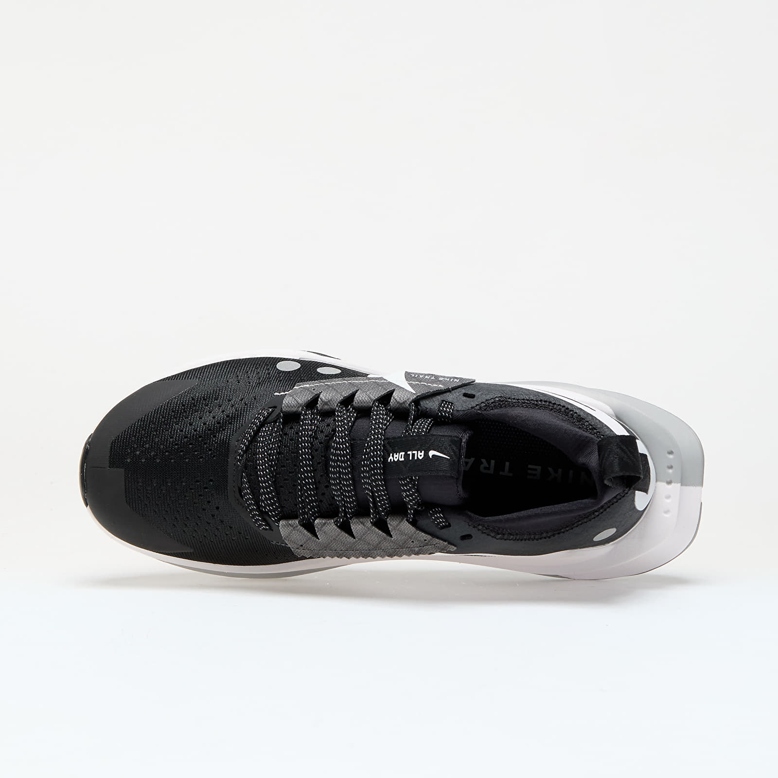 Naiste tossud ja kingad Nike W Zoomx Zegama Trail 2 Black/ White-Wolf Grey-Anthracite