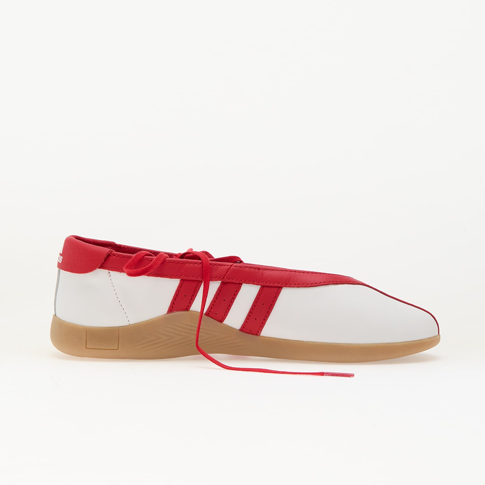 Moteriški sportiniai bateliai ir avalynė adidas Taekwondo Mei Ftwr White/ Better Scarlet/ Gum 3