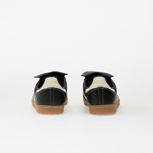 adidas Samba Lt W Core Black/ Crew White/ Gum4 | Queens adidas Samba Lt W Core Black/ Crew White/ Gum4 | Queens