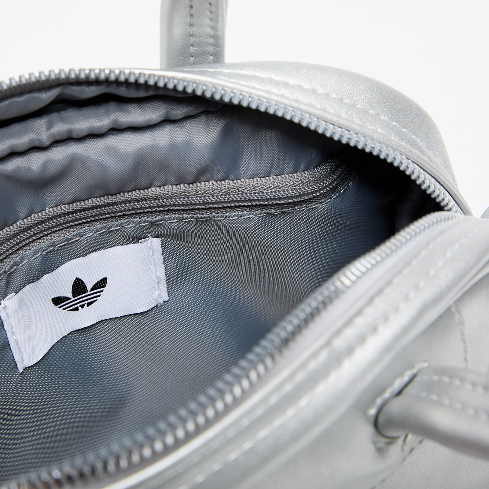 Bolsos bandolera adidas Adicolor Mini Bowling Bag Silver Metallic