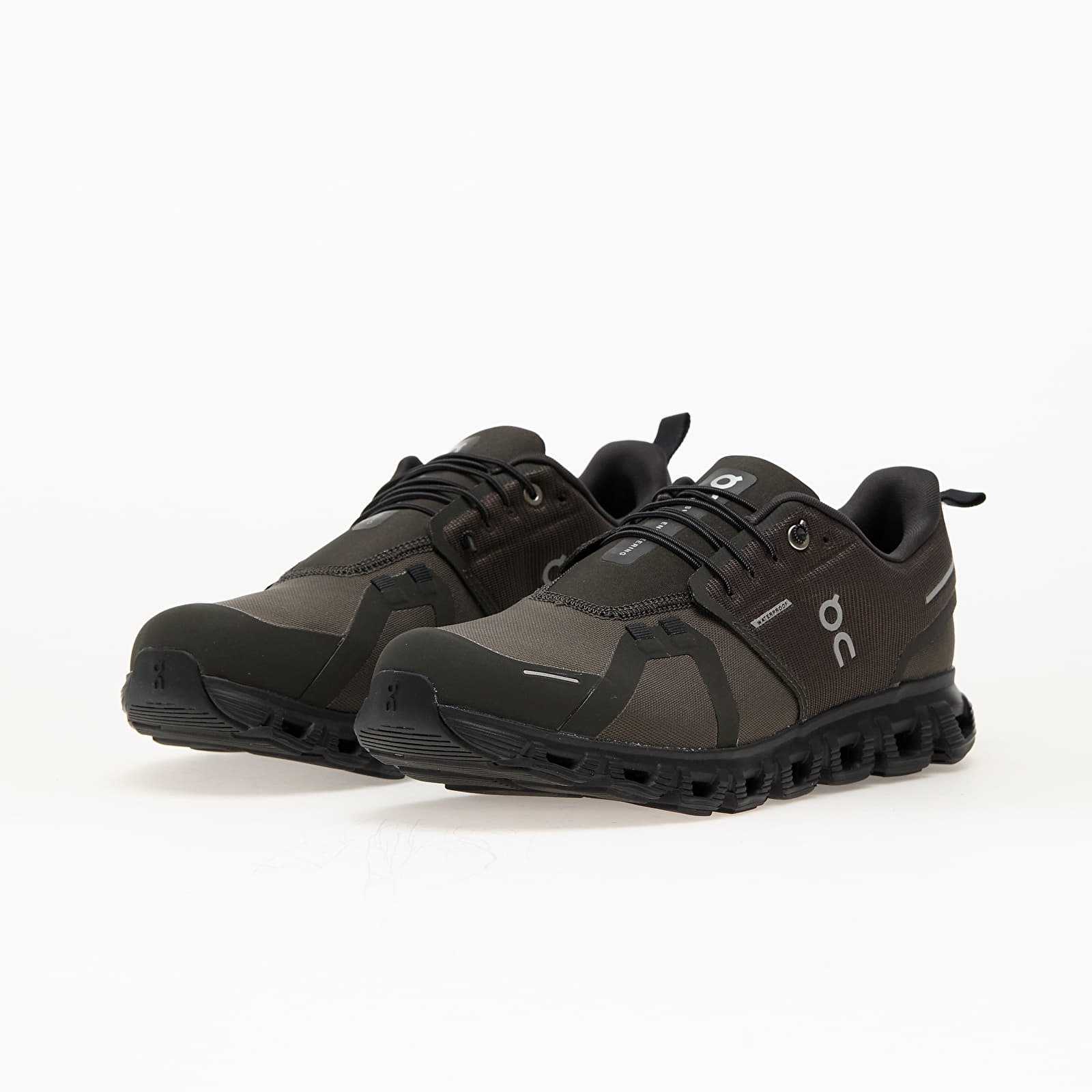 Men's sneakers and shoes On M Cloud 6 WP Thorn/ Black