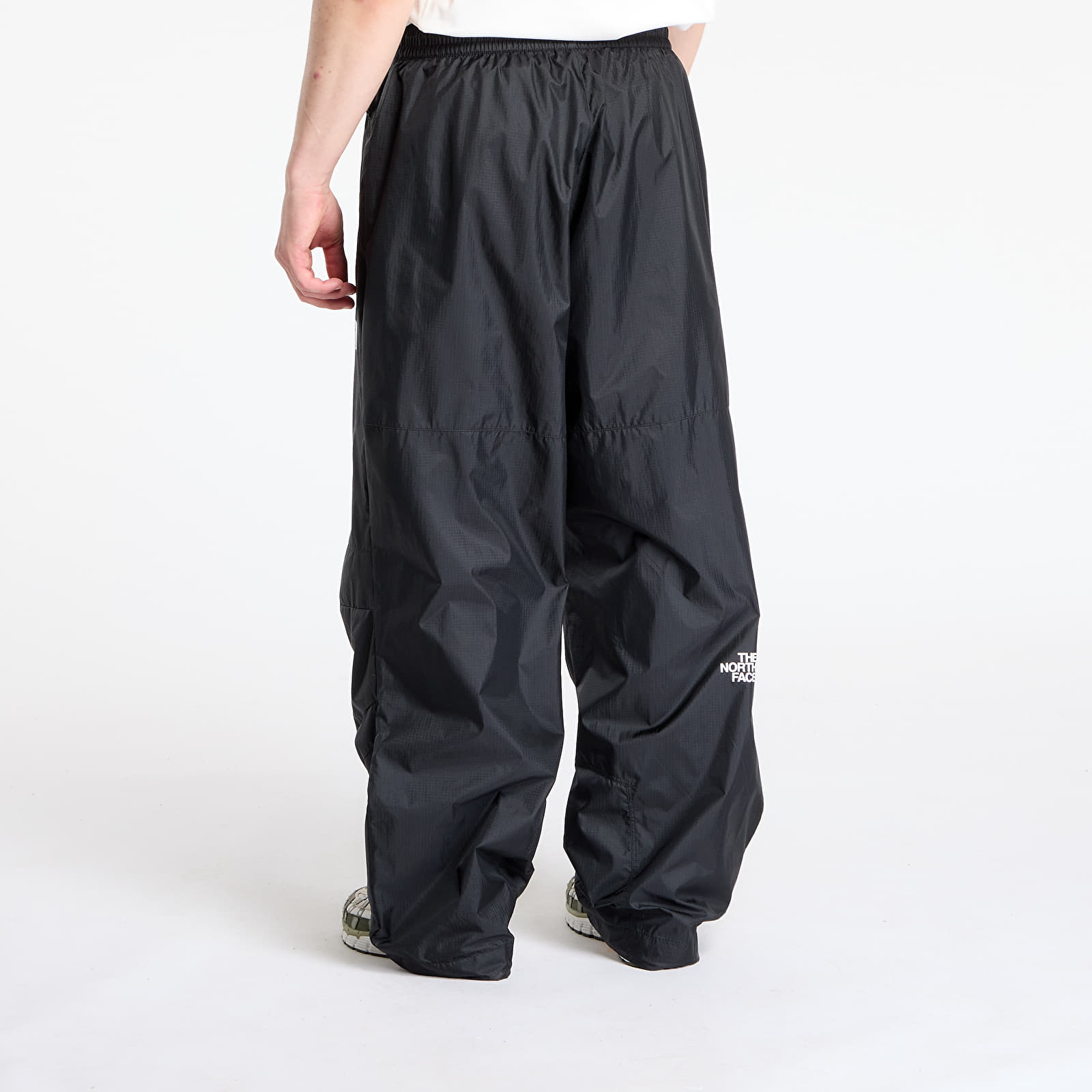 Pantalones The North Face Nse Wind Track Pant UNISEX TNF Black
