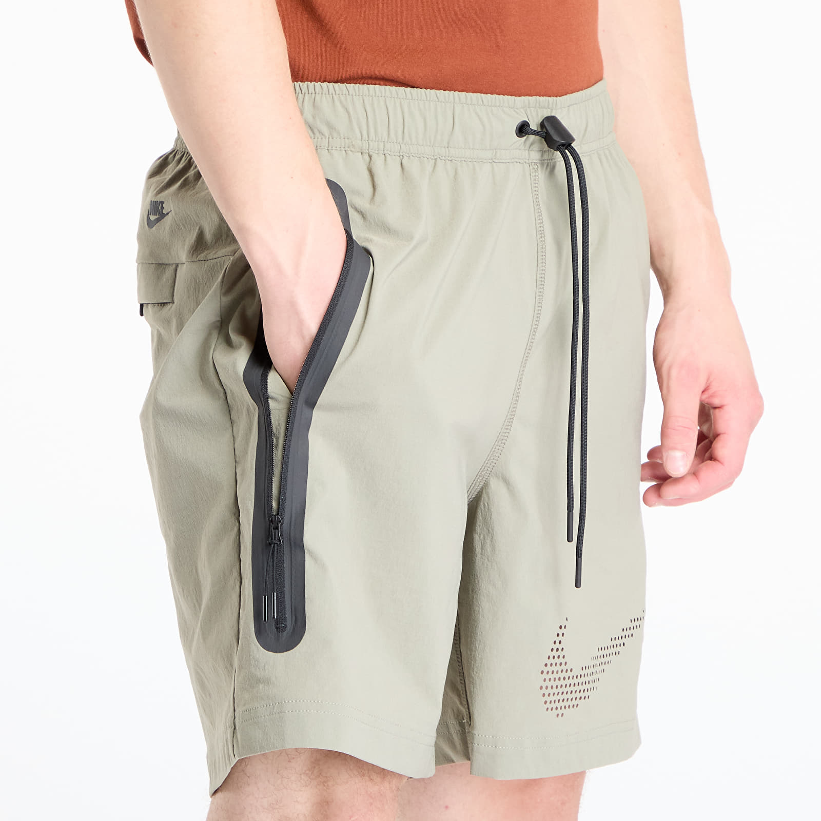 Pantalones cortos para hombre Nike Tech Men's Woven Shorts Light Army/ Black