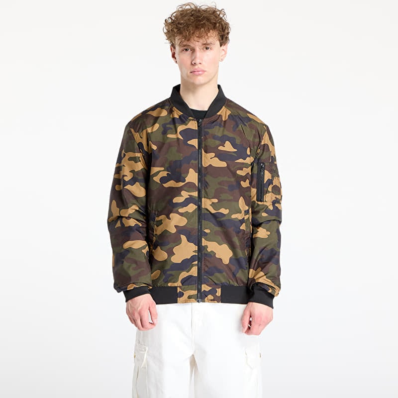 Vetrovka Urban Classics Light Camo Bomber Jacket Camo Green