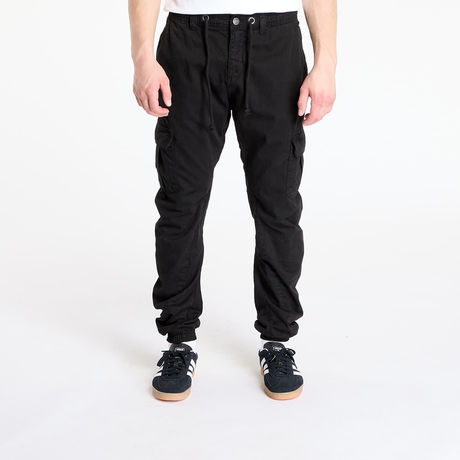 Cargo kalhoty Urban Classics Cargo Jogging Pants Black