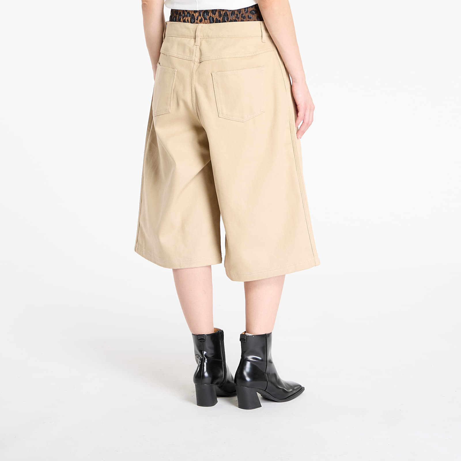 Pantalones cortos de mujer adidas Firebird Utility Jorts Stone Khaki/ Signal Green