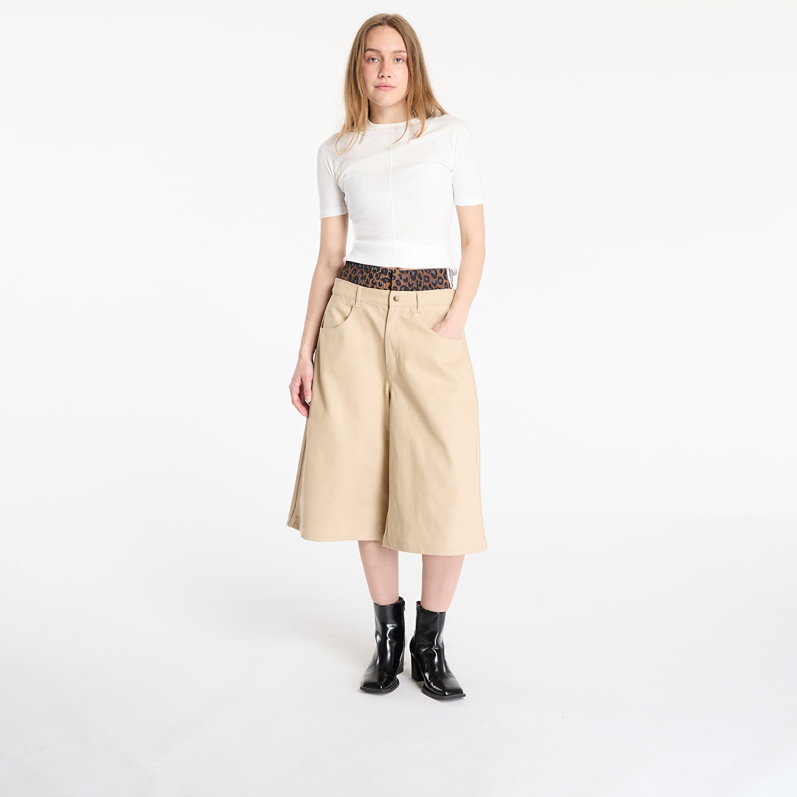 Pantalones cortos de mujer adidas Firebird Utility Jorts Stone Khaki/ Signal Green