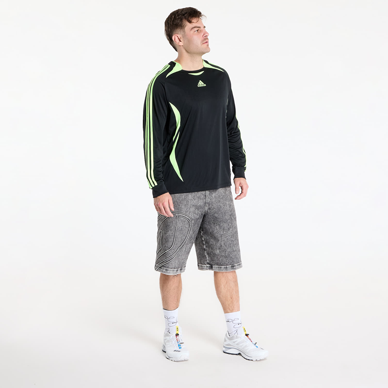 Trička adidas Teamgeist Adicolor Long Sleeve Loose T-Shirt Black / Signal Green