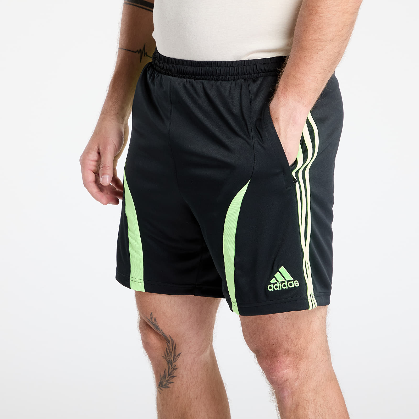 Pánské kraťasy adidas Teamgeist Shorts Black/ Siggnr