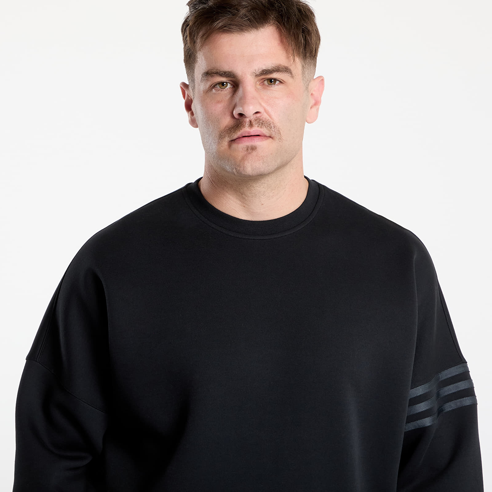 Pánské mikiny adidas Neuclassics Long Sleeve Oversized Crew Black