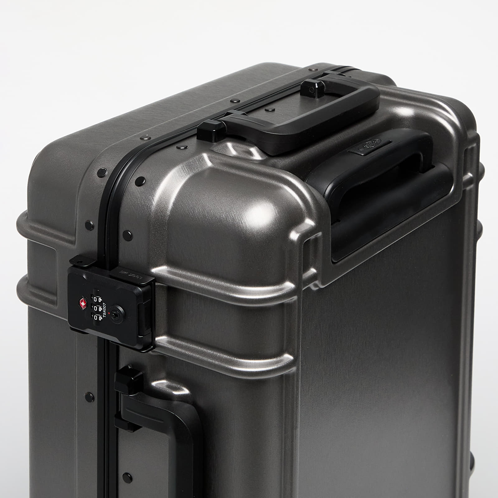Citi aksesuāri Eastpak Resist'r Case S Brushed Metal