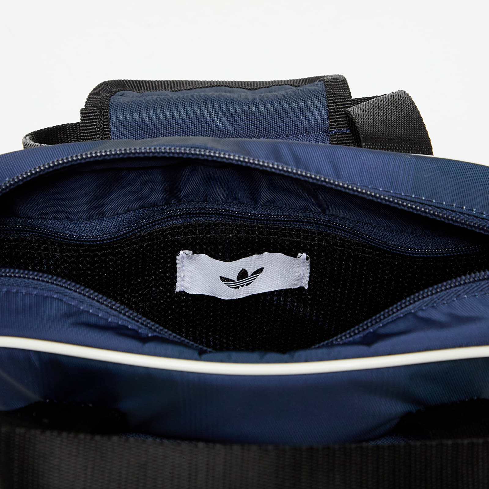 adidas Airliner Small Bag Night Indigo Universal