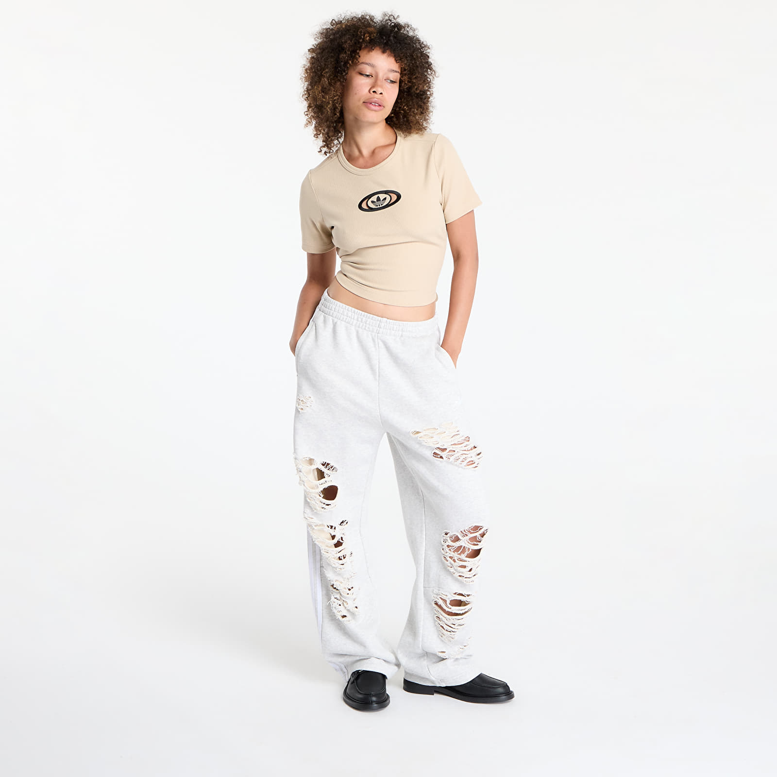 Camisetas de mujer adidas Originals Campus 2000 Back Cut Out Rib T-Shirt Stone Khaki