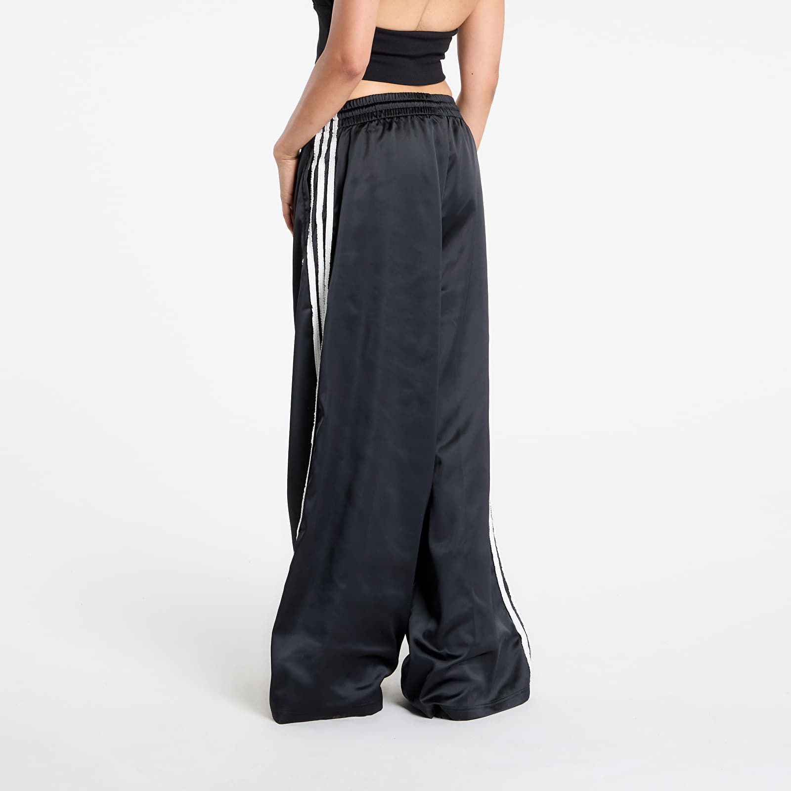 Pantalones de mujer adidas Originals Satin Wide Leg Tracksuit Bottoms Ruffle 3-Stripes Black