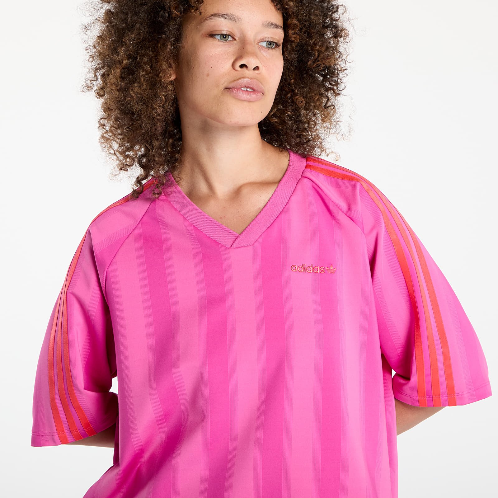 Camisetas de mujer adidas Linear Tee Semi Lucid Fuchsia