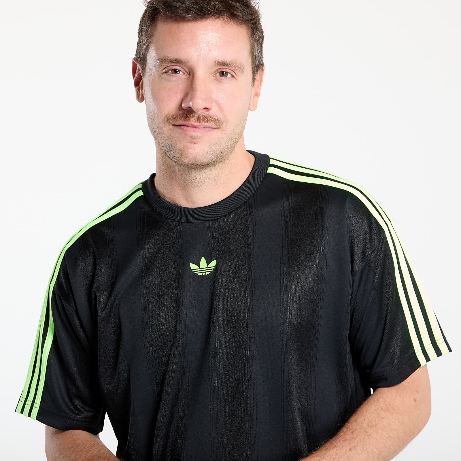 Meeste T-särgid adidas Adicolor Jacquard Jersey Black / Signal Green