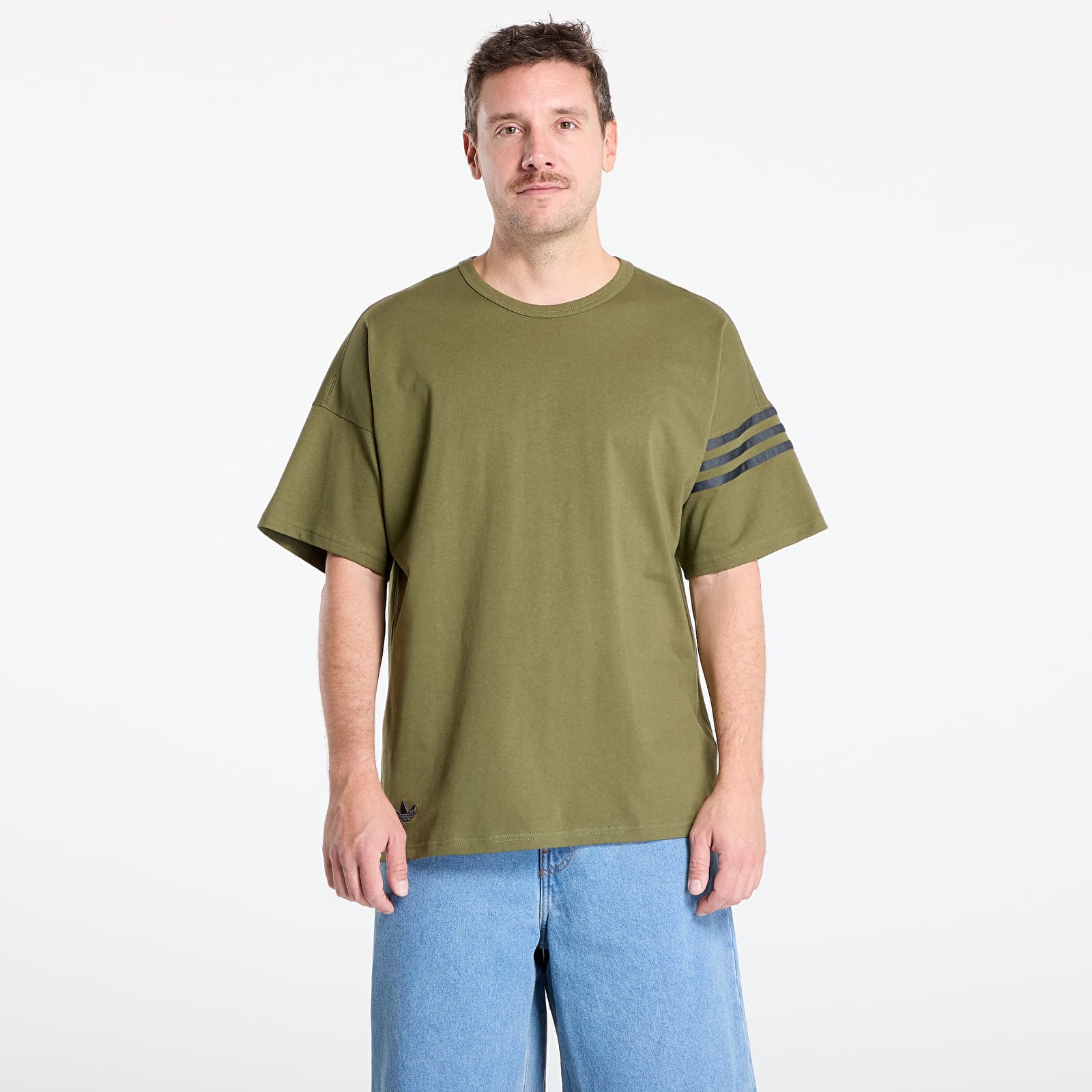 Tricou adidas Neuclassics Tee Focus Olive S
