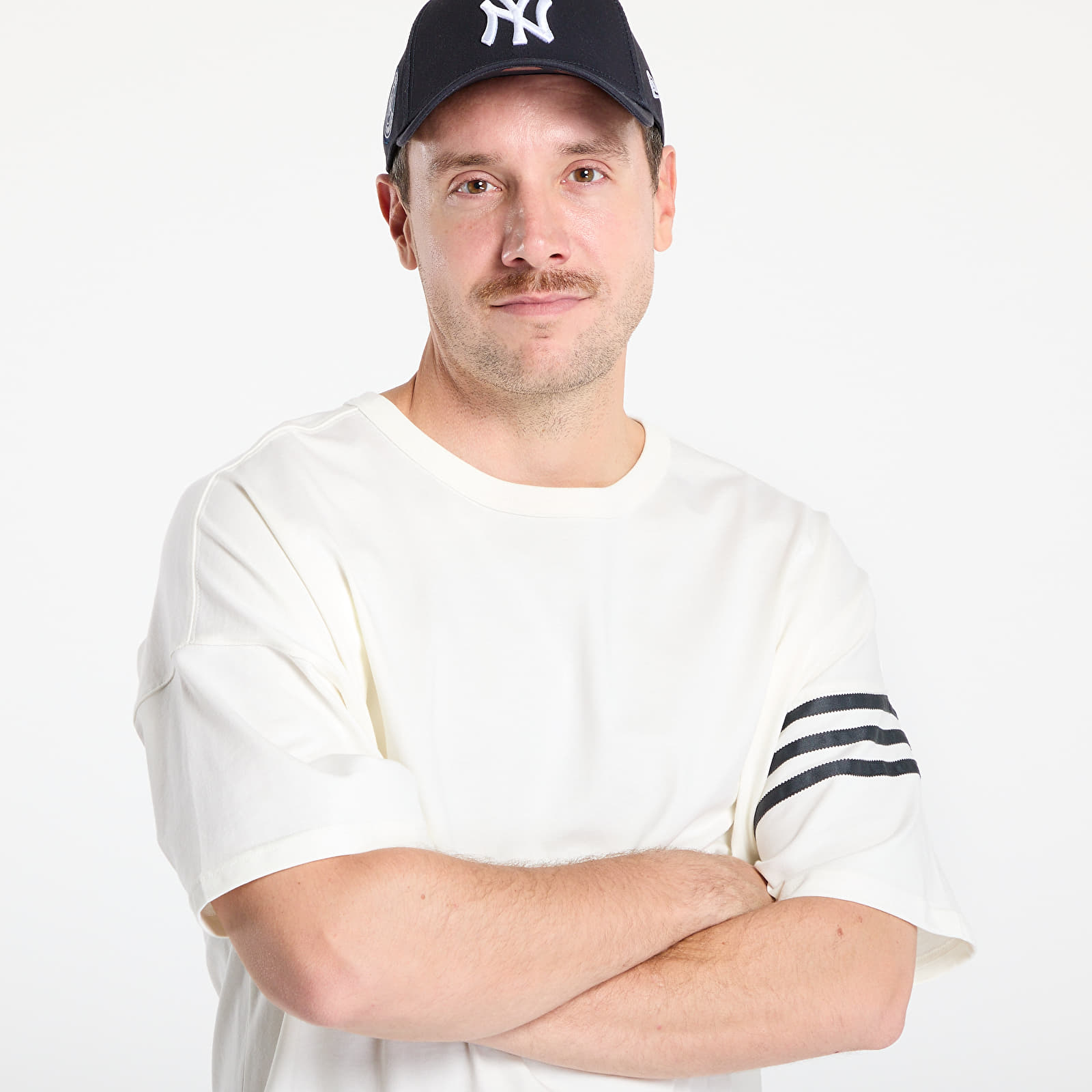 T-särgid adidas Neuclassics T-Shirt Off White