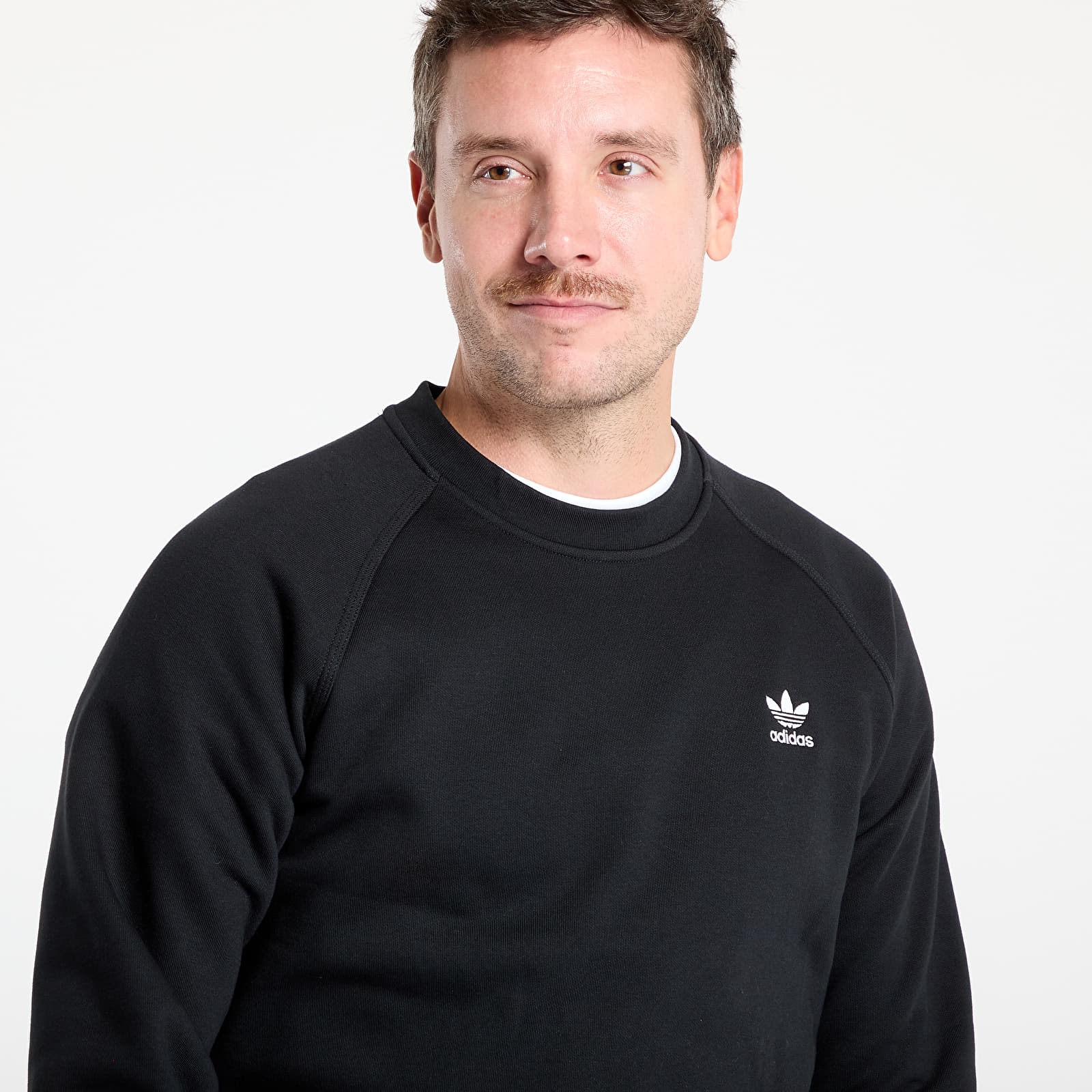 Herren-Sweatshirts adidas Trefoil Essentials Crew Sweatshirt Black