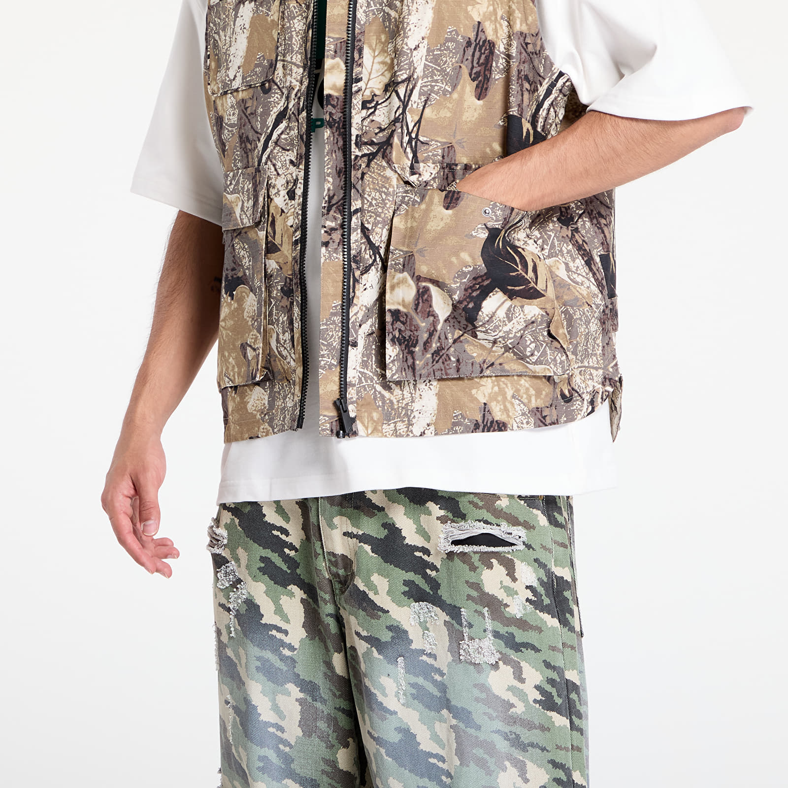 Meeste vestid adidas Originals Camo Vest AOP Camo