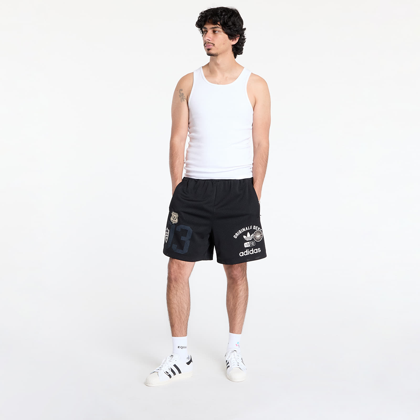 Meeste lühikesed püksid adidas Originals Dept. Graphic Mesh Short Black