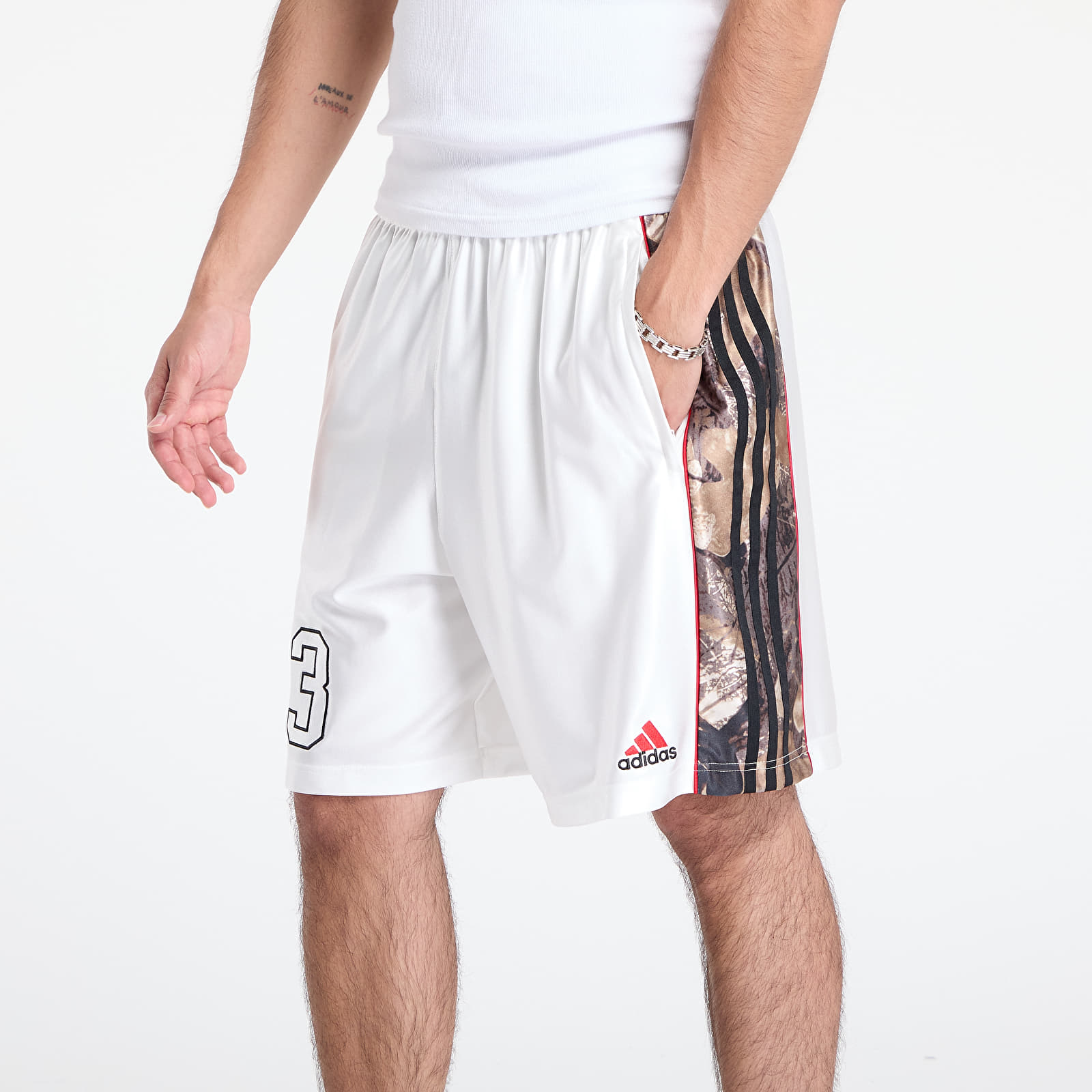 Meeste lühikesed püksid adidas Originals Camo Short Core White