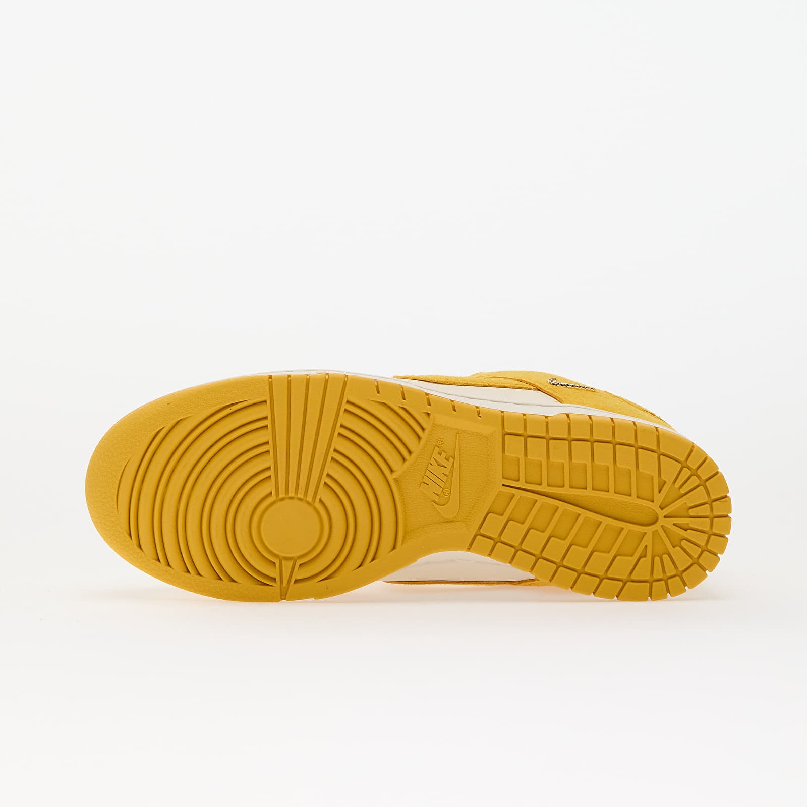 Sneakers og sko til kvinder Nike Wmns Dunk Low Pale Ivory/ Dk Sulfur-Sail-Mtlc Gold