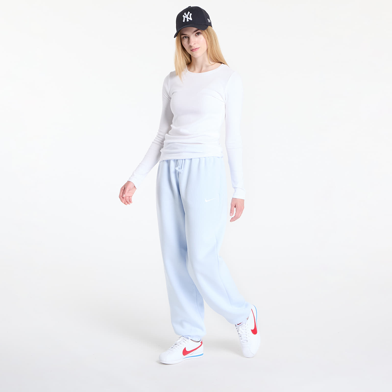 Ženske trenirke Nike Sportswear Phoenix Fleece Women's High-Waisted Oversized Sweatpants Blue Tint/ Sail
