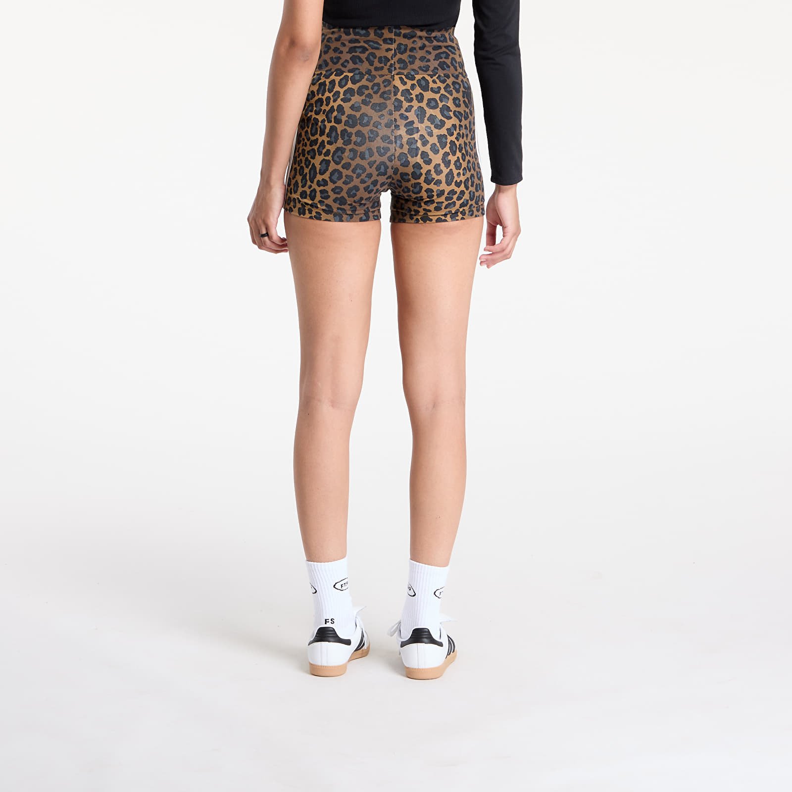 Ženske kratke hlače adidas Booty Short Multicolor