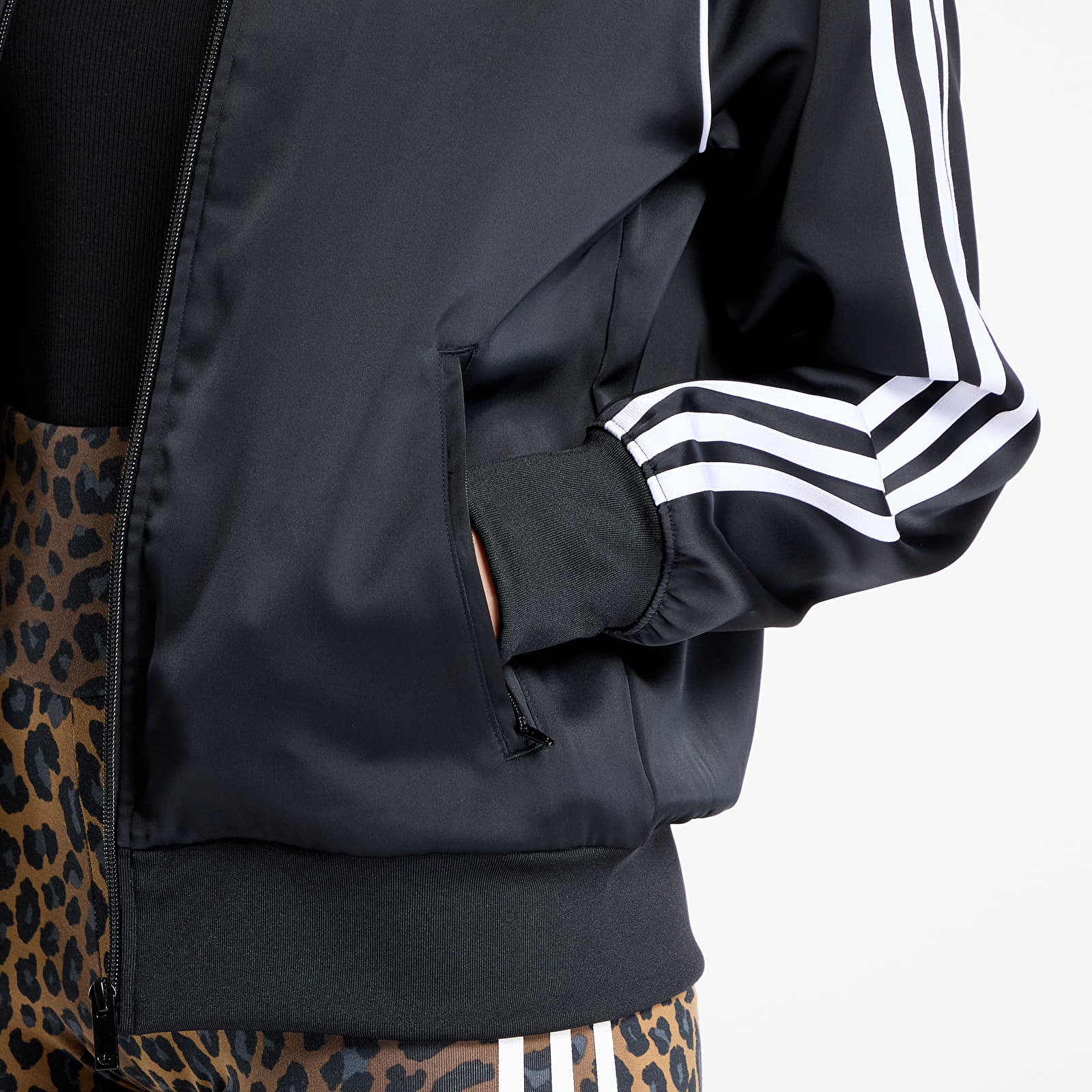 Naiste kampsunid adidas SST Adicolor Satin Track Top Black/ White