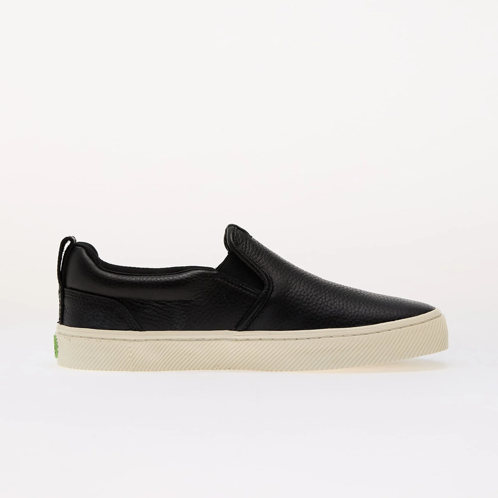 Sneakers und Schuhe für Frauen Cariuma W Slip-On Black