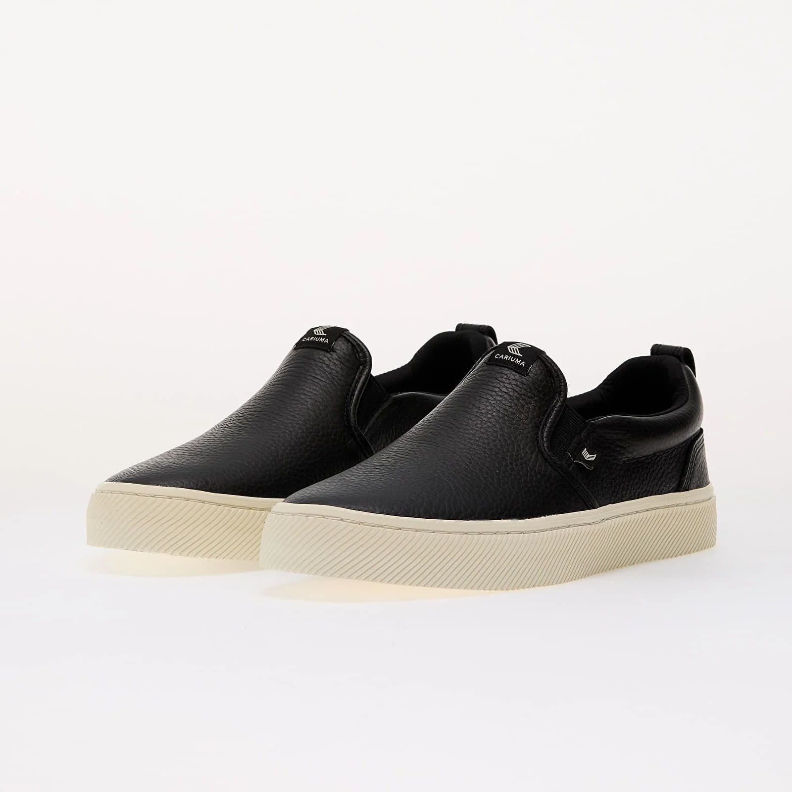 Sneakers und Schuhe für Frauen Cariuma W Slip-On Black