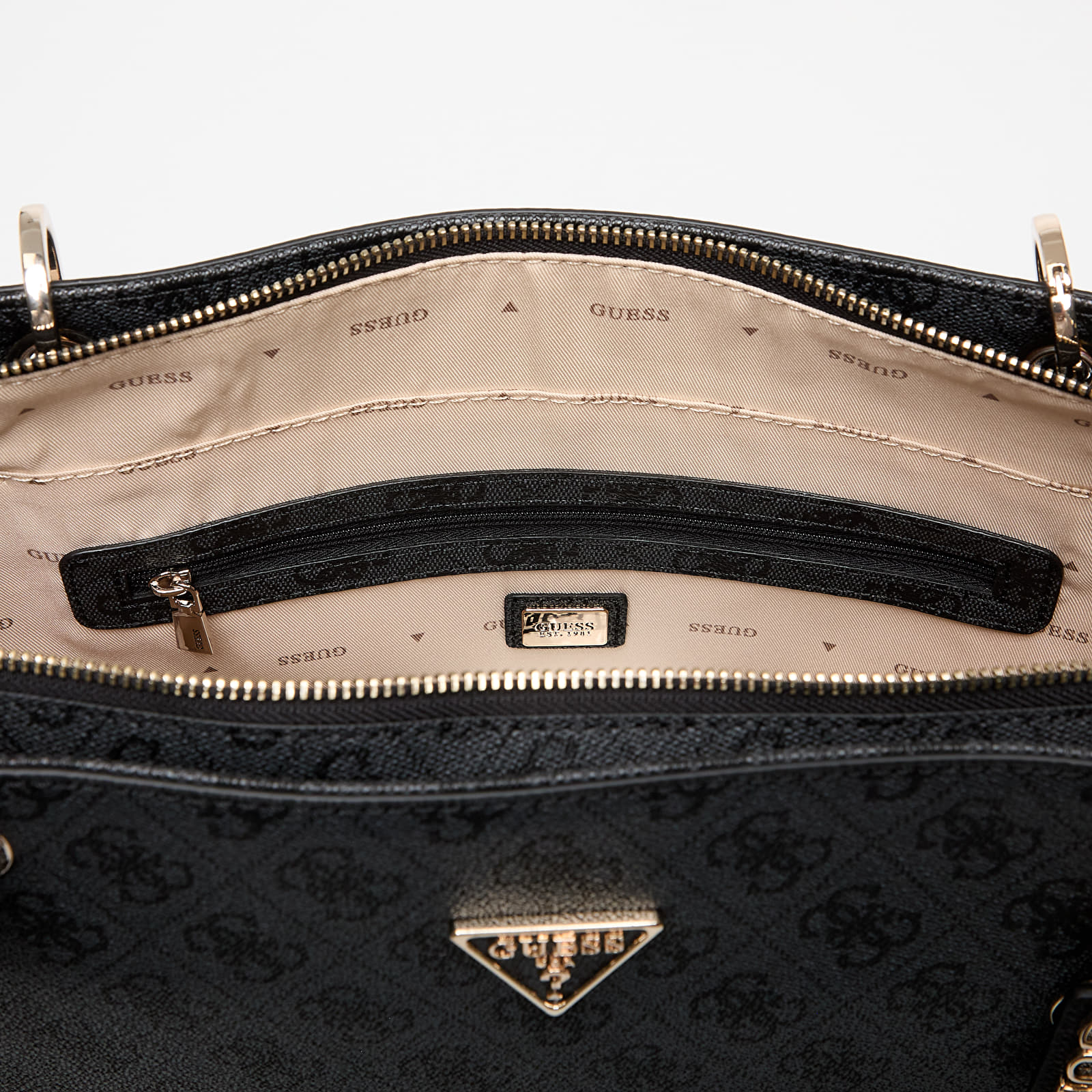 Чанти за рамо GUESS Noelle Ii Tote Grey