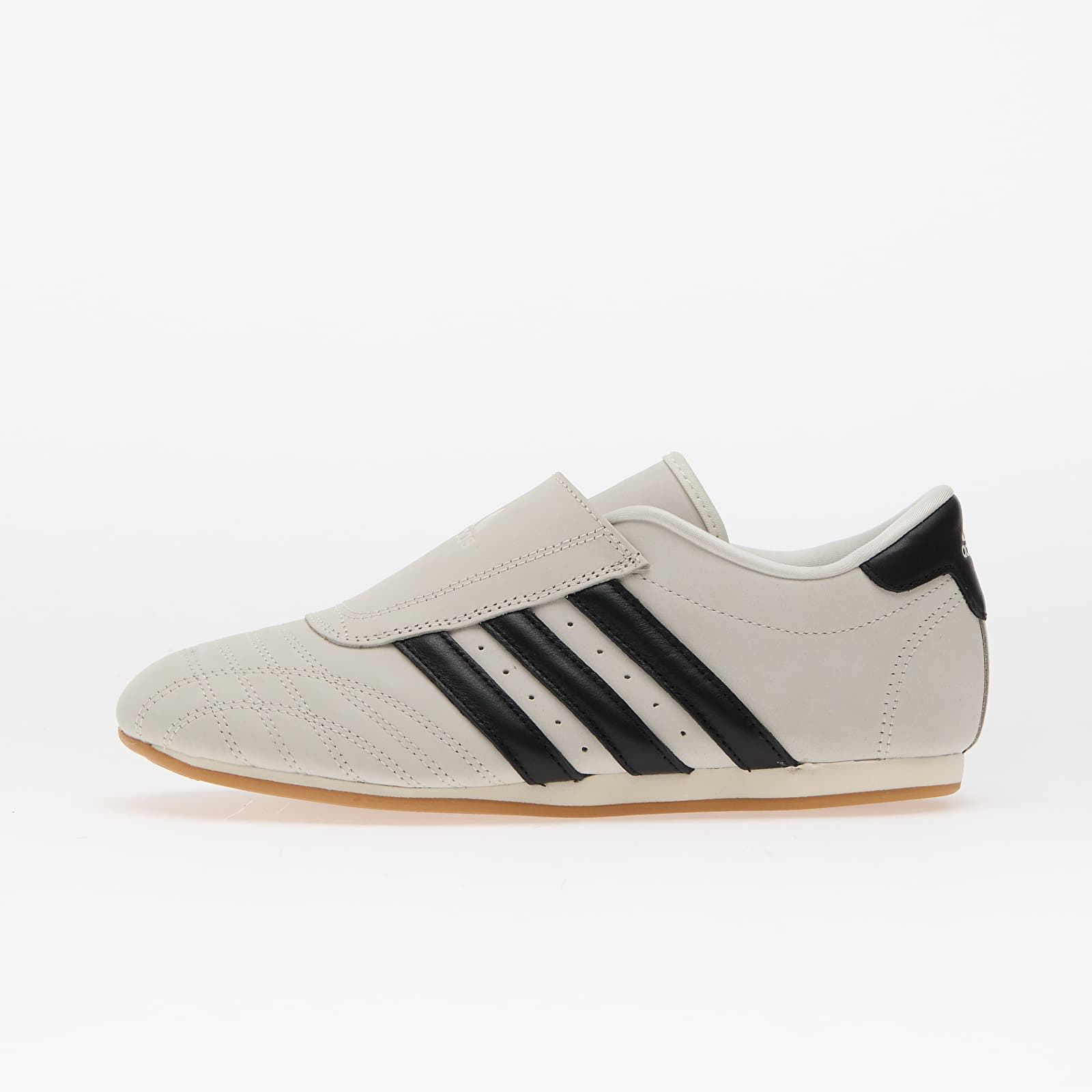 Naisten lenkkarit ja kengät adidas Taekwondo W Off White/ Core Black/ Gum