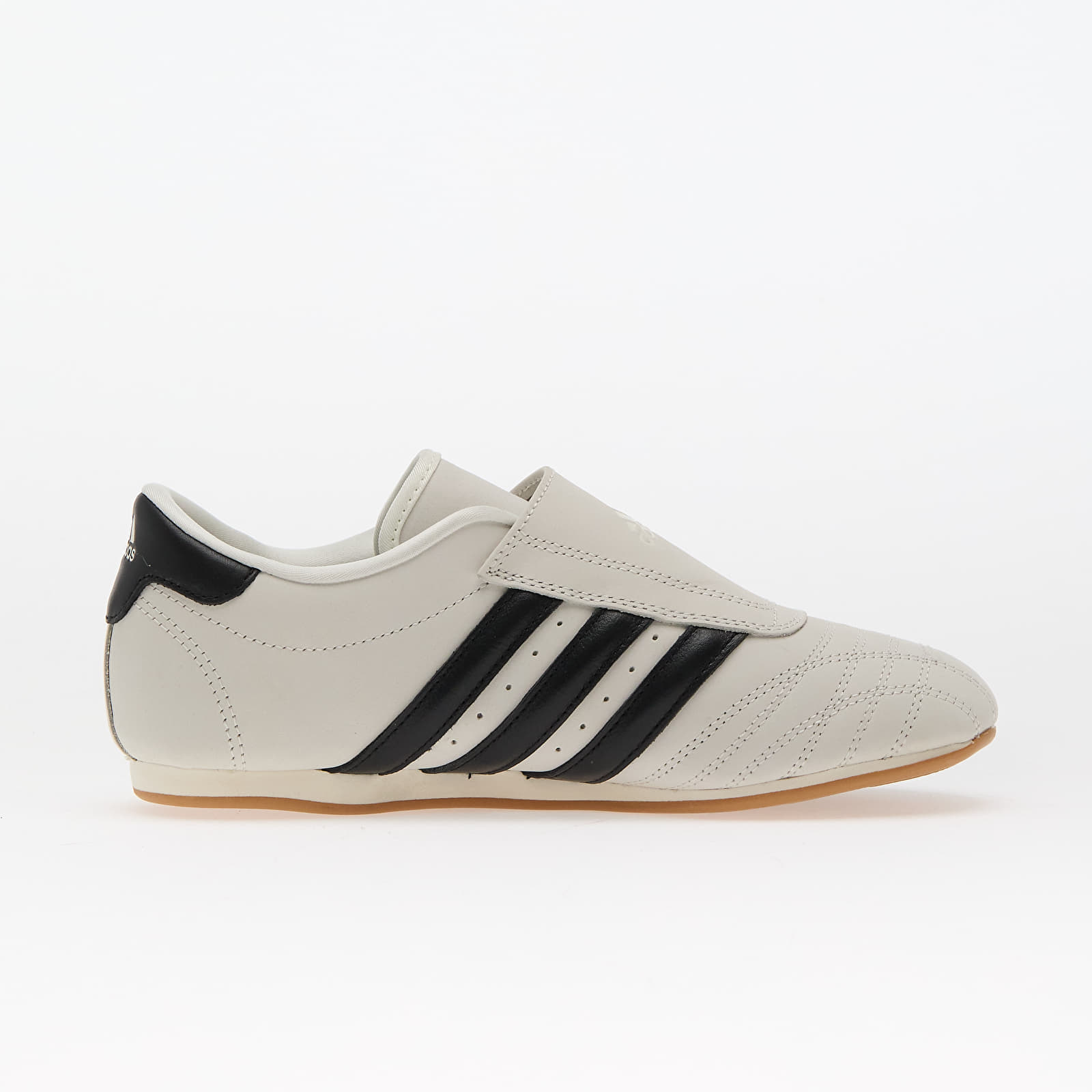 Naisten lenkkarit ja kengät adidas Taekwondo W Off White/ Core Black/ Gum