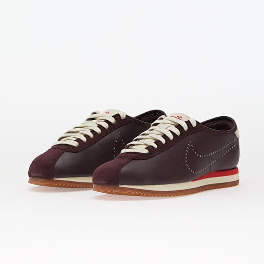 womans nike cortez