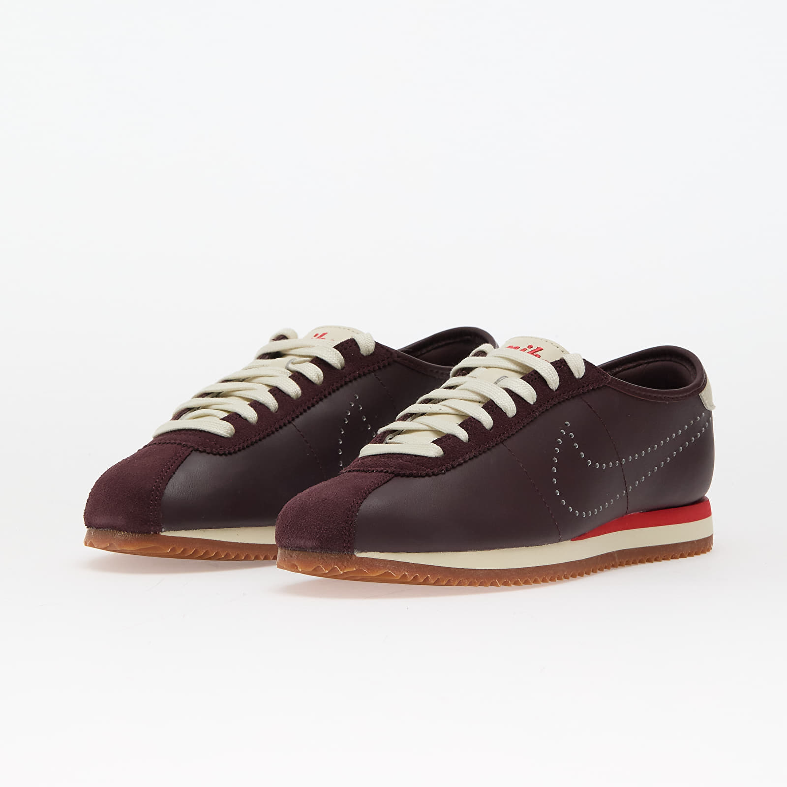 Naisten lenkkarit ja kengät Nike W Cortez Lt Burgundy Crush/ Lt Crimson-Coconut Milk-Gum Med Brown