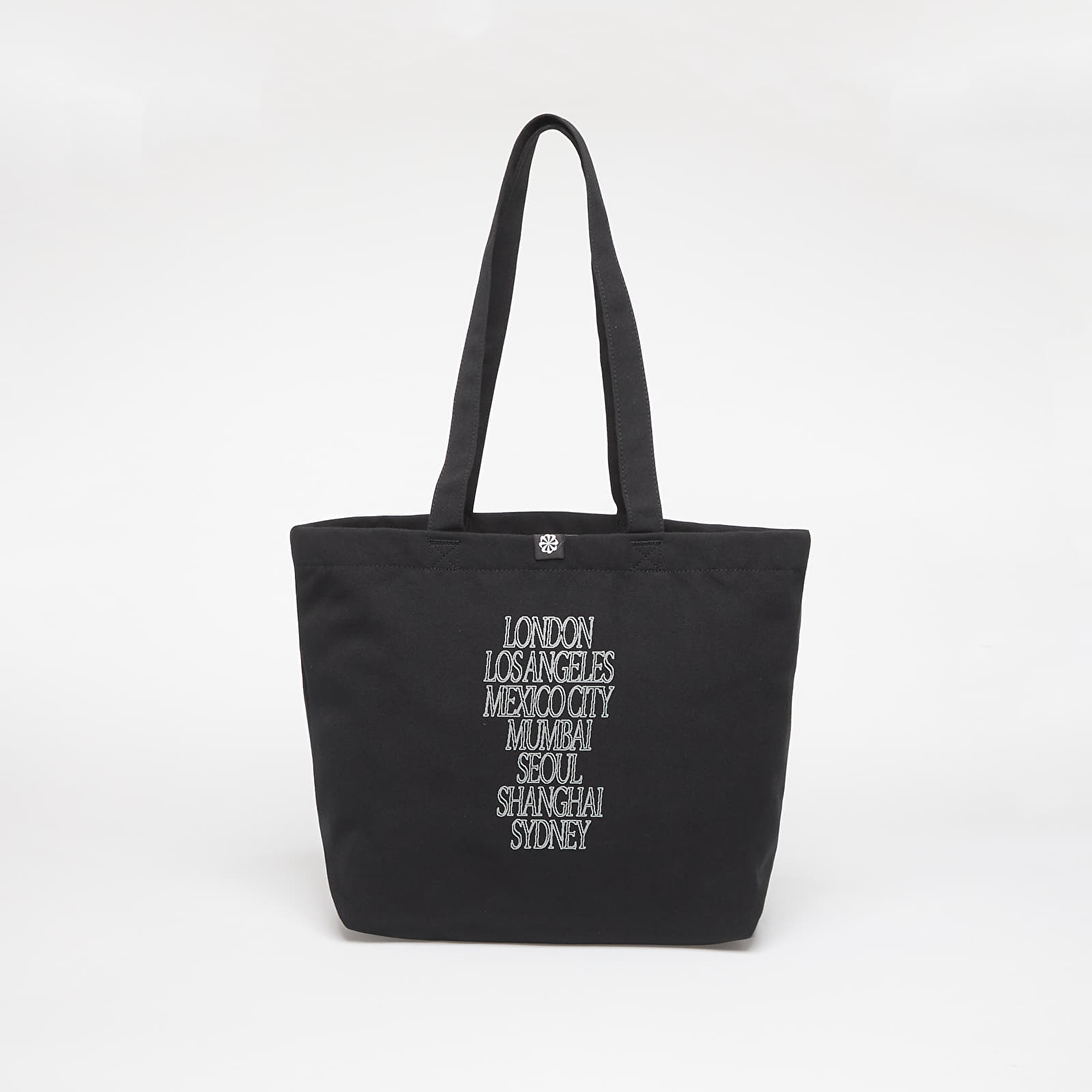Men's Shoulder Bags Nike Heritage 2.0 After Dark Tour Tote Bag (22L) Black/ Reflective Slvr/ Metallic Silver