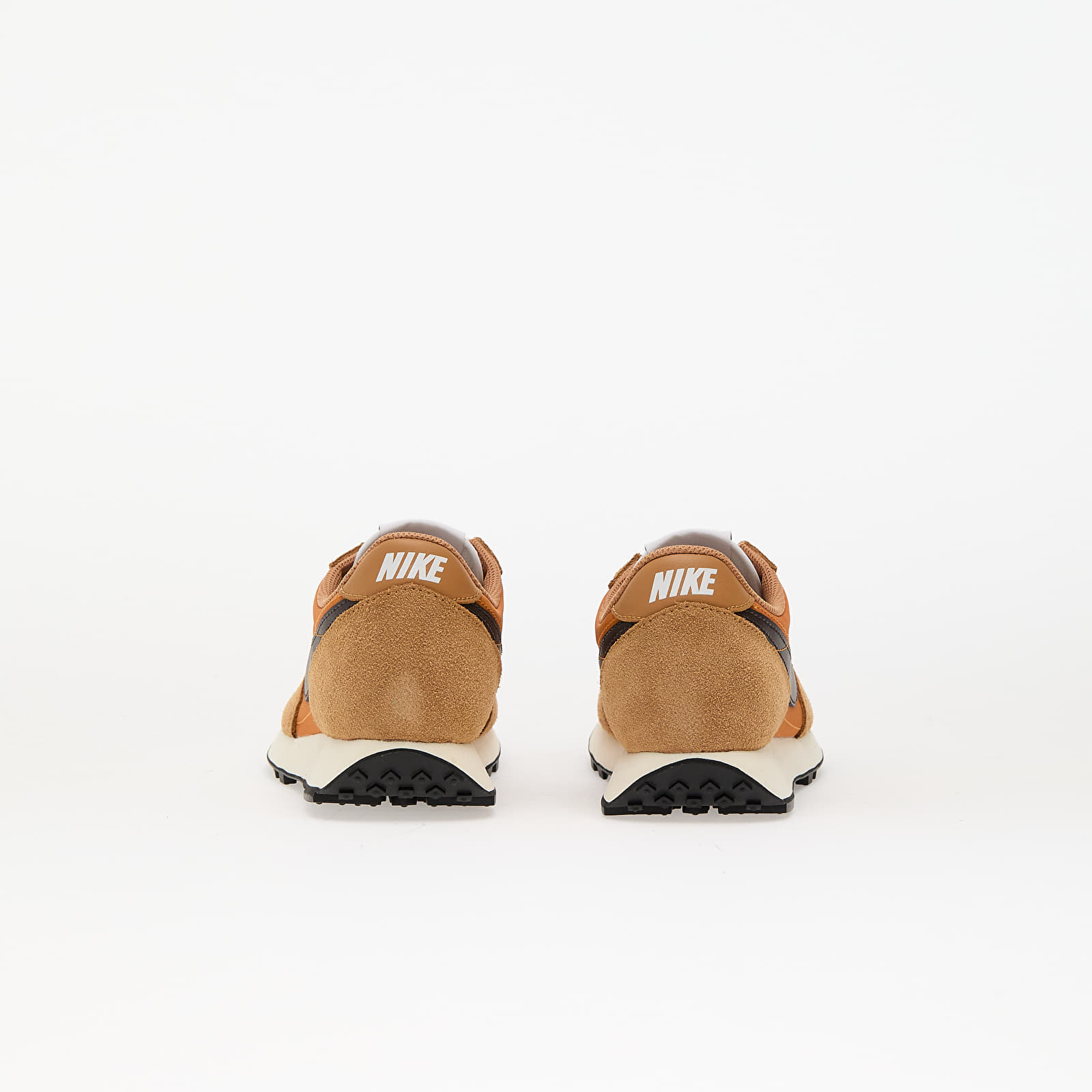 Чоловіче взуття Nike Daybreak Sp Flax/ Velvet Brown-Monarch-White