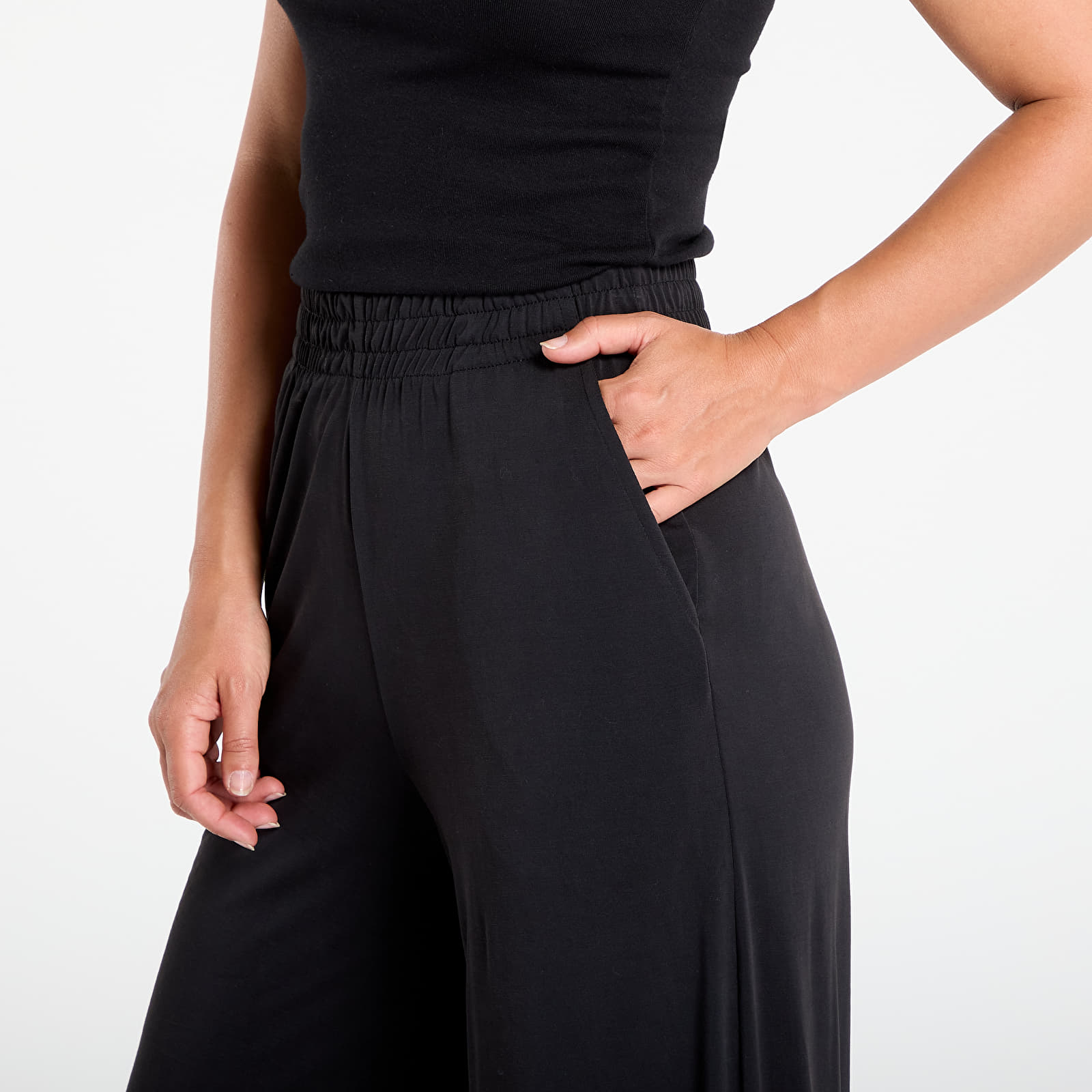 Nohavice Urban Classics Ladies Modal Culotte Black