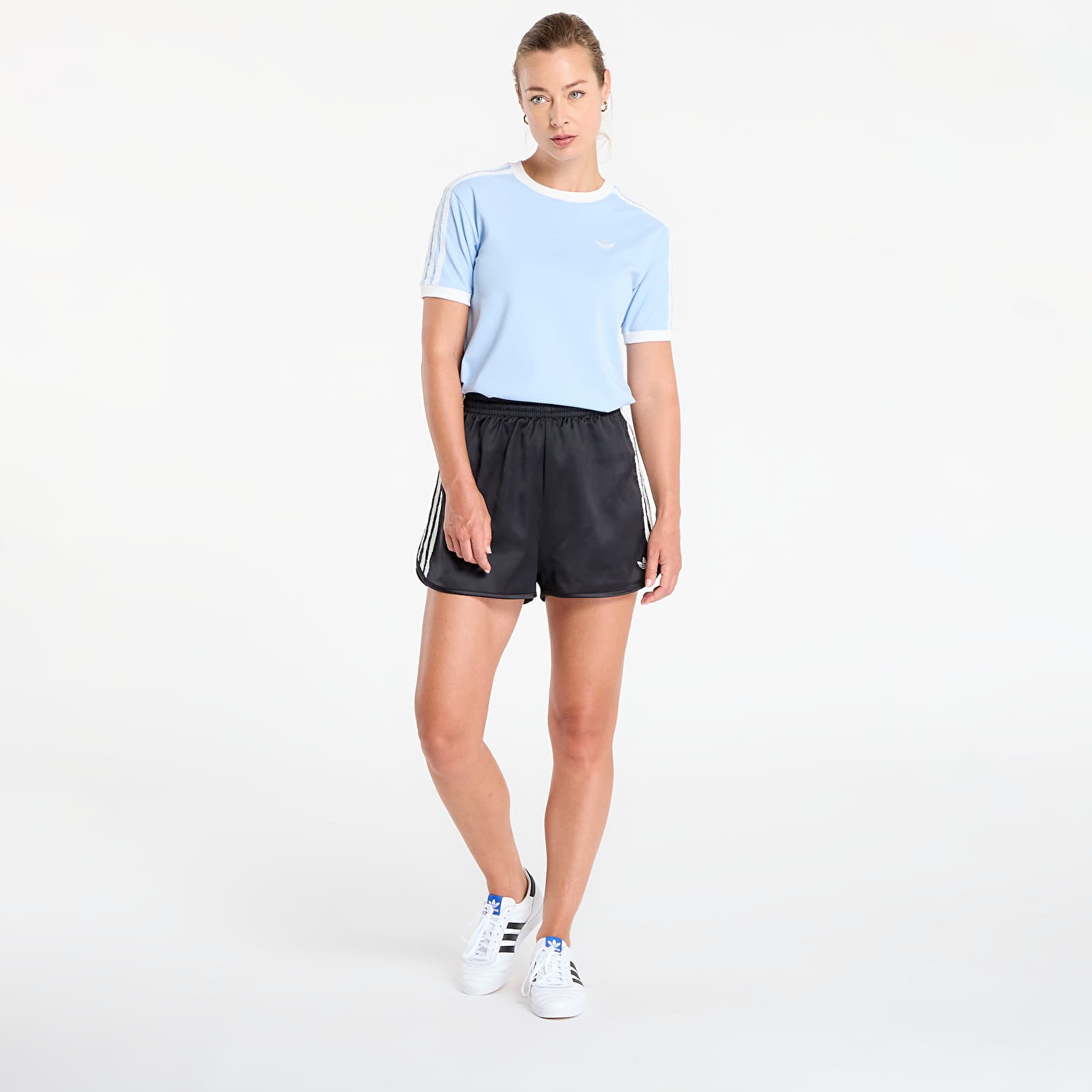 Ženske kratke hlače adidas Originals Satin Shorts Ruffle 3-Stripes Black