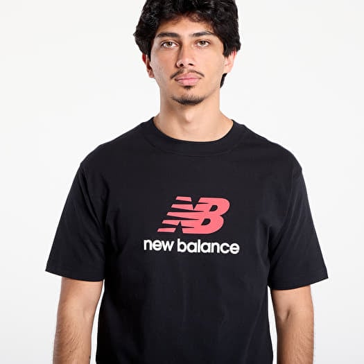 Men's T-shirts New Balance Athletics Logo T-Shirt Black | Queens