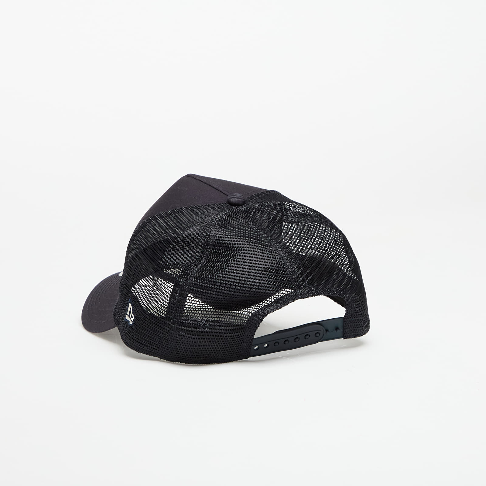Șepci pentru bărbați New Era Buffalo NY 9FORTY Trucker Cap Navy/ Shadow Tech Blue Fanatic