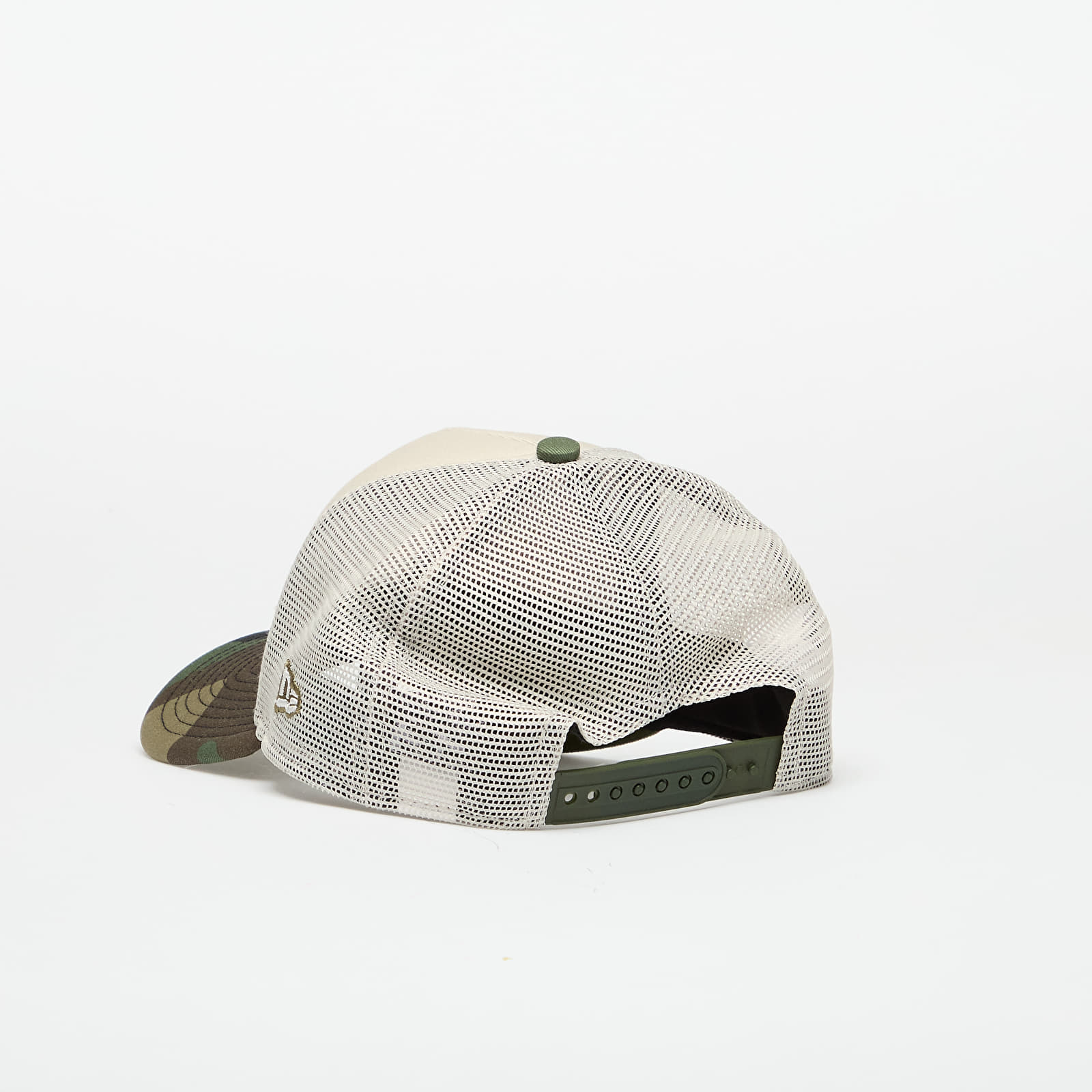 Férfi sapkák New Era 9FORTY Trucker Oval Patch Cap Stone/ Wdc