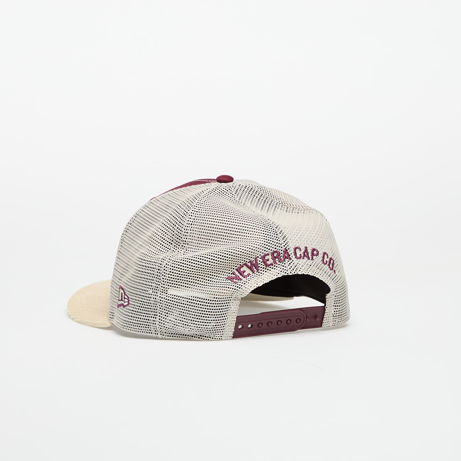 Șepci pentru bărbați New Era 9FIFTY Trucker Cord Cap Frosted Burgundy/ Stn