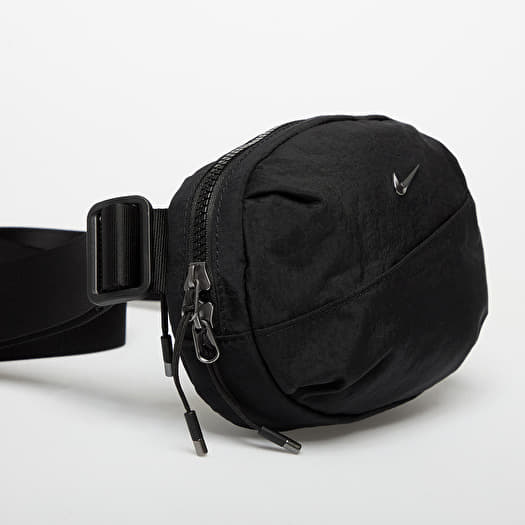 【Nike】 Nike Aura Crossbody Bag (2L) Nike Aura Crossbody Bag (2L). Nike.com
